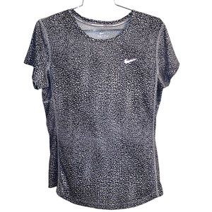 Nike Dri-Fit Tee Size M